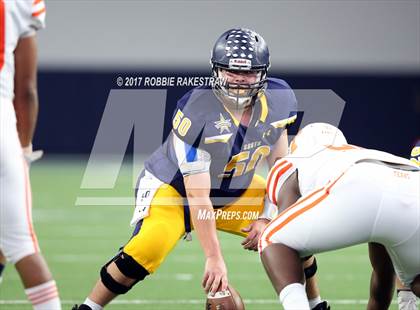 Thumbnail 2 in Texas vs. Highland Park (UIL 5A Division 1 Bi-District) photogallery.