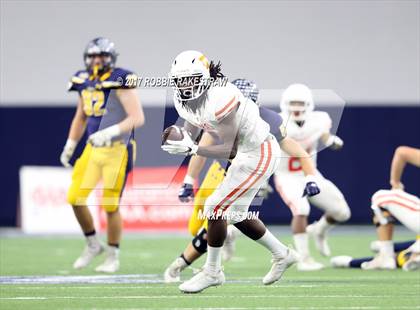 Thumbnail 2 in Texas vs. Highland Park (UIL 5A Division 1 Bi-District) photogallery.