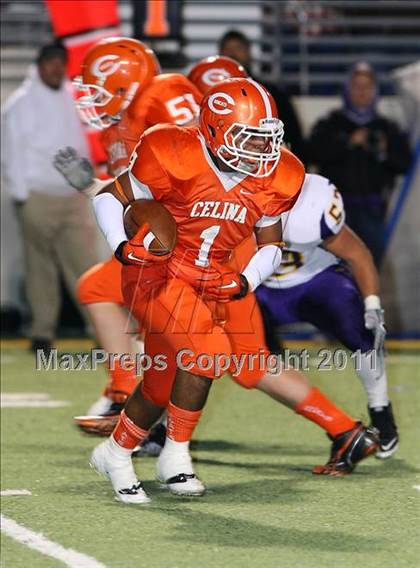 Thumbnail 2 in Sanger vs. Celina (3A Division 1 Region 2 Bi-District Playoffs) photogallery.