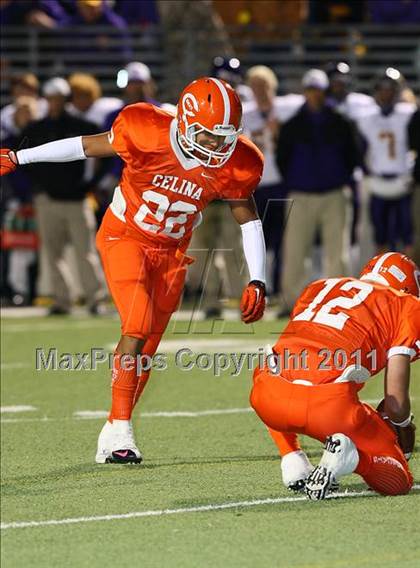 Thumbnail 3 in Sanger vs. Celina (3A Division 1 Region 2 Bi-District Playoffs) photogallery.