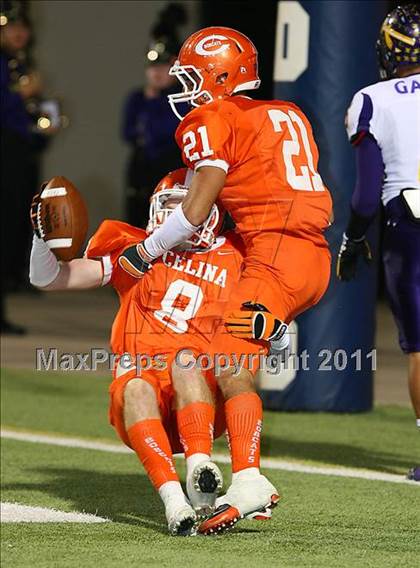 Thumbnail 3 in Sanger vs. Celina (3A Division 1 Region 2 Bi-District Playoffs) photogallery.