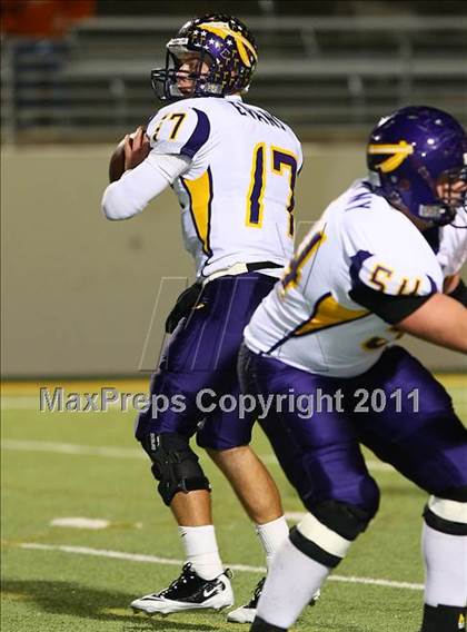 Thumbnail 1 in Sanger vs. Celina (3A Division 1 Region 2 Bi-District Playoffs) photogallery.