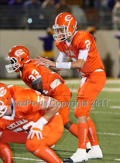 Thumbnail 2 in Sanger vs. Celina (3A Division 1 Region 2 Bi-District Playoffs) photogallery.