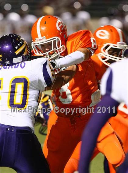 Thumbnail 3 in Sanger vs. Celina (3A Division 1 Region 2 Bi-District Playoffs) photogallery.