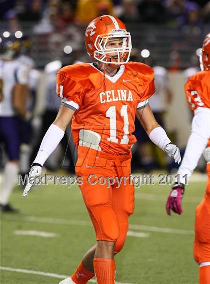 Thumbnail 2 in Sanger vs. Celina (3A Division 1 Region 2 Bi-District Playoffs) photogallery.