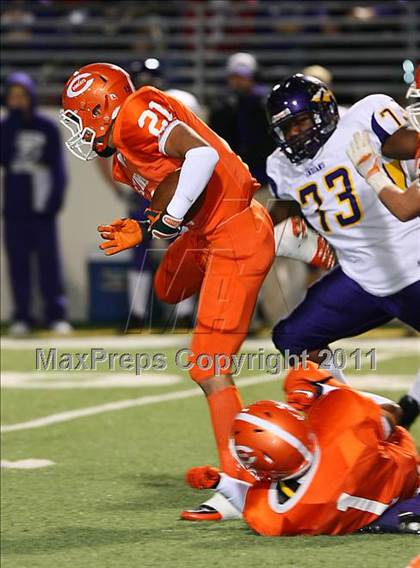 Thumbnail 2 in Sanger vs. Celina (3A Division 1 Region 2 Bi-District Playoffs) photogallery.