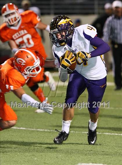 Thumbnail 1 in Sanger vs. Celina (3A Division 1 Region 2 Bi-District Playoffs) photogallery.
