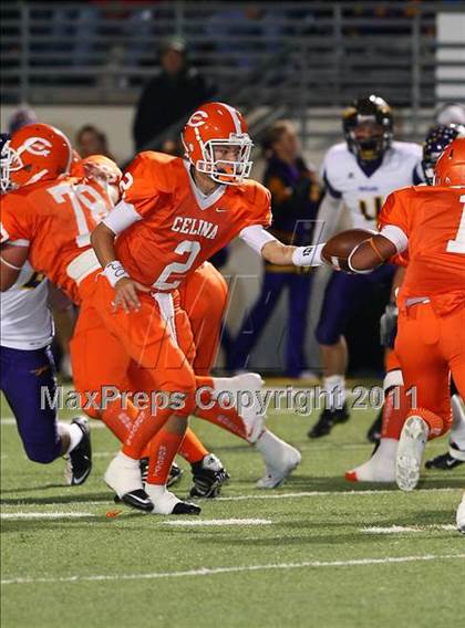 Thumbnail 2 in Sanger vs. Celina (3A Division 1 Region 2 Bi-District Playoffs) photogallery.