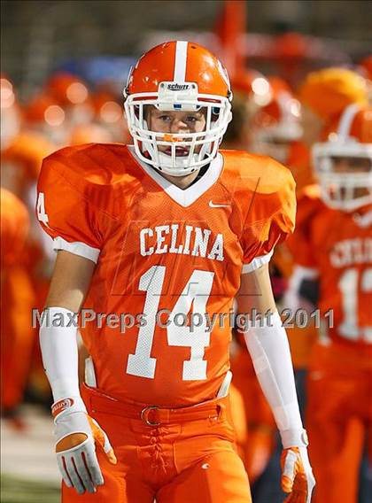 Thumbnail 3 in Sanger vs. Celina (3A Division 1 Region 2 Bi-District Playoffs) photogallery.