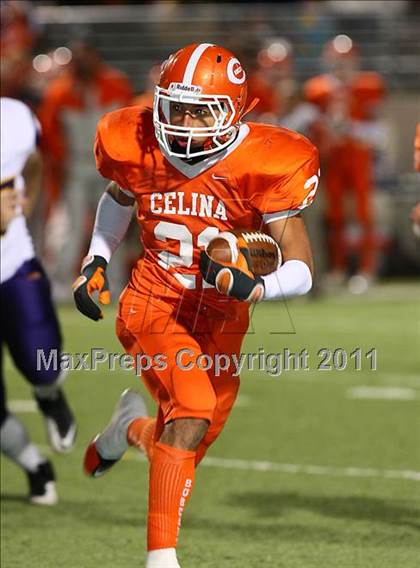 Thumbnail 3 in Sanger vs. Celina (3A Division 1 Region 2 Bi-District Playoffs) photogallery.