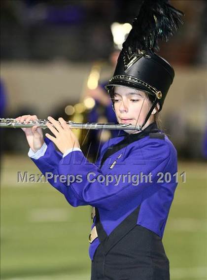 Thumbnail 3 in Sanger vs. Celina (3A Division 1 Region 2 Bi-District Playoffs) photogallery.