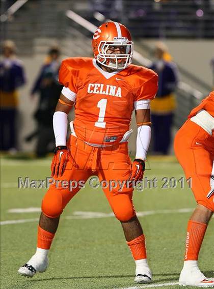 Thumbnail 2 in Sanger vs. Celina (3A Division 1 Region 2 Bi-District Playoffs) photogallery.