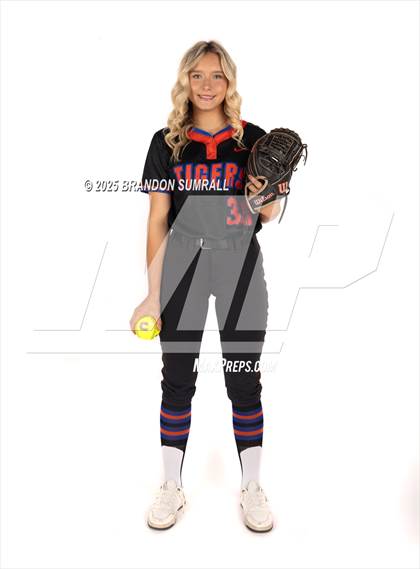 Thumbnail 1 in Chilton County (Team & Individuals) photogallery.