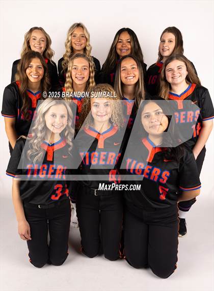 Thumbnail 1 in Chilton County (Team & Individuals) photogallery.