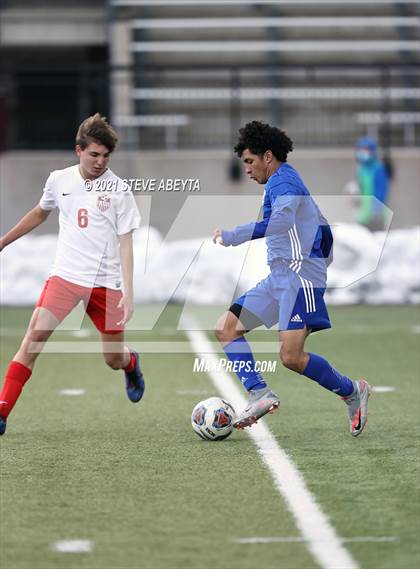 Thumbnail 1 in Grandview vs Denver East (CHSAA 5A First Round)  photogallery.