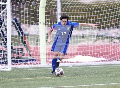 Thumbnail 1 in Grandview vs Denver East (CHSAA 5A First Round)  photogallery.