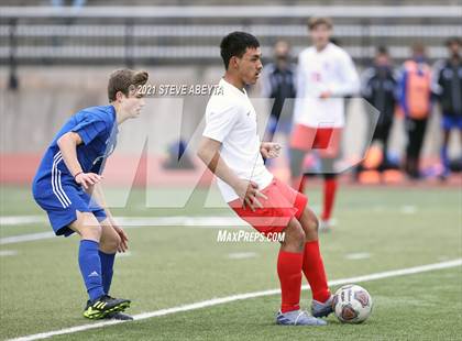 Thumbnail 2 in Grandview vs Denver East (CHSAA 5A First Round)  photogallery.