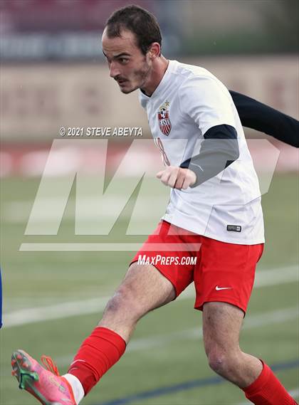 Thumbnail 3 in Grandview vs Denver East (CHSAA 5A First Round)  photogallery.