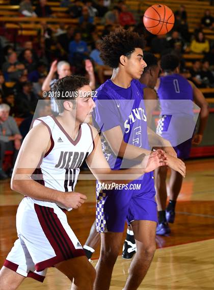 Thumbnail 2 in St. Augustine vs. JSerra Catholic (Nike Extravaganza) photogallery.