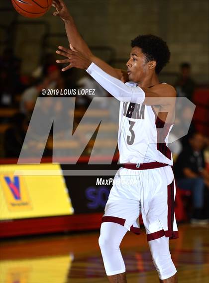 Thumbnail 1 in St. Augustine vs. JSerra Catholic (Nike Extravaganza) photogallery.