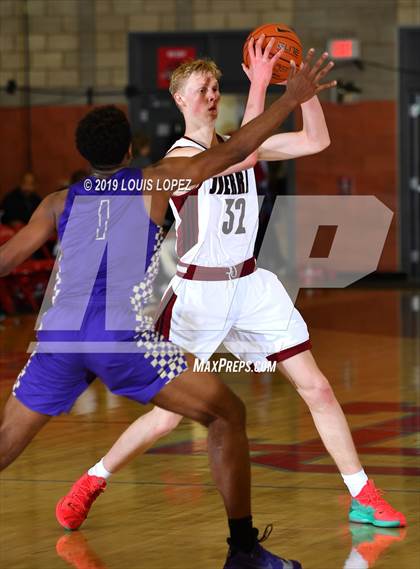 Thumbnail 3 in St. Augustine vs. JSerra Catholic (Nike Extravaganza) photogallery.