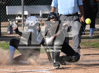 Thumbnail 1 in Villa Park @ Foothill photogallery.