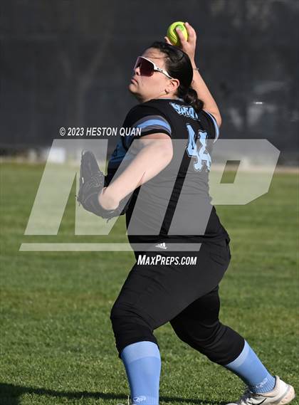Thumbnail 1 in Villa Park @ Foothill photogallery.