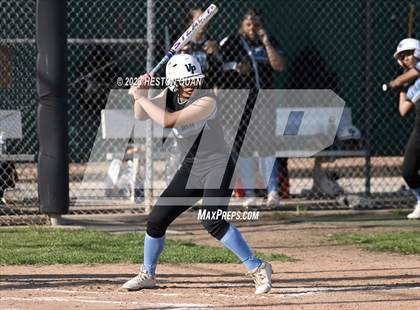Thumbnail 1 in Villa Park @ Foothill photogallery.