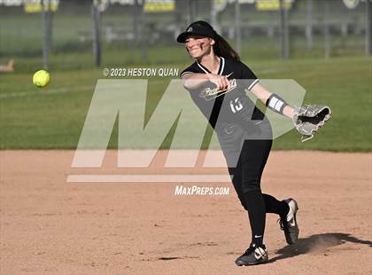 Thumbnail 2 in Villa Park @ Foothill photogallery.