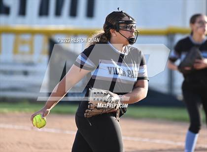 Thumbnail 1 in Villa Park @ Foothill photogallery.