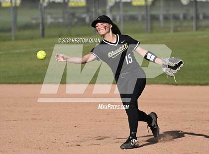Thumbnail 1 in Villa Park @ Foothill photogallery.