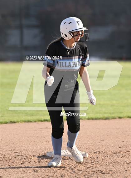 Thumbnail 3 in Villa Park @ Foothill photogallery.