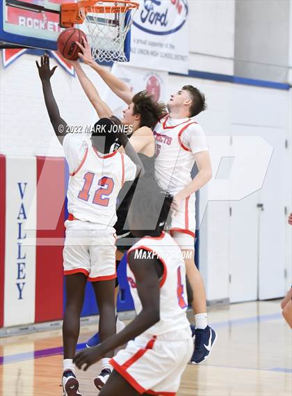 Thumbnail 1 in Highland vs. Moon Valley (Beyond Basketball Thanksgiving Tournament) photogallery.