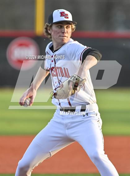 Thumbnail 1 in Shelbyville @ East Central photogallery.