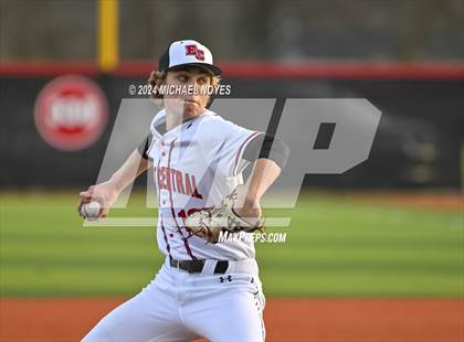 Thumbnail 3 in Shelbyville @ East Central photogallery.