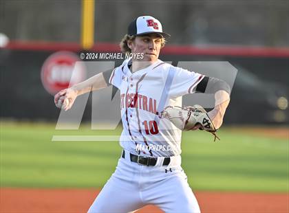 Thumbnail 2 in Shelbyville @ East Central photogallery.