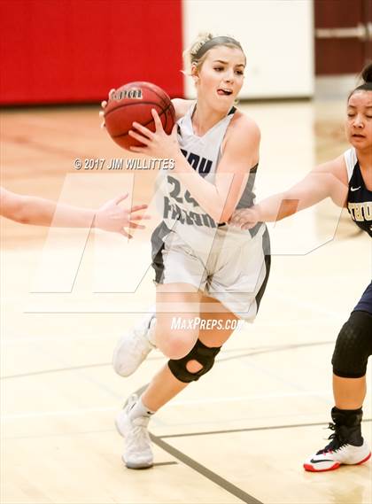 Thumbnail 1 in Desert Vista vs. Cactus Shadows (Lady Titan Winter Hoops Classic) photogallery.