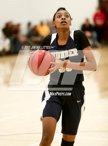Thumbnail 2 in Desert Vista vs. Cactus Shadows (Lady Titan Winter Hoops Classic) photogallery.