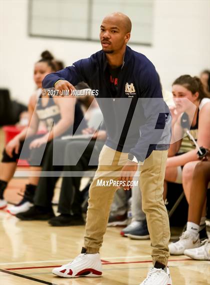 Thumbnail 2 in Desert Vista vs. Cactus Shadows (Lady Titan Winter Hoops Classic) photogallery.