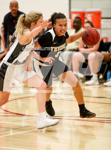 Thumbnail 2 in Desert Vista vs. Cactus Shadows (Lady Titan Winter Hoops Classic) photogallery.