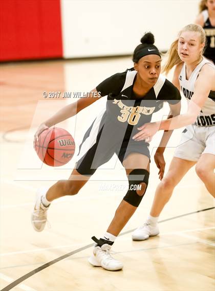 Thumbnail 2 in Desert Vista vs. Cactus Shadows (Lady Titan Winter Hoops Classic) photogallery.