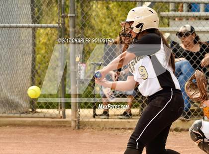 Thumbnail 1 in Golden Valley @ Agoura photogallery.