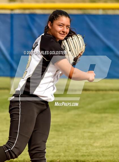 Thumbnail 2 in Golden Valley @ Agoura photogallery.