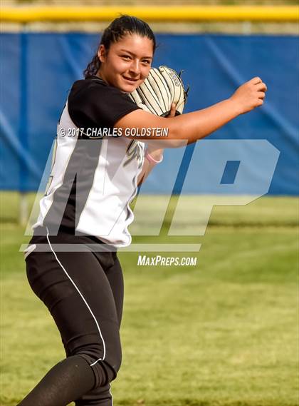 Thumbnail 3 in Golden Valley @ Agoura photogallery.