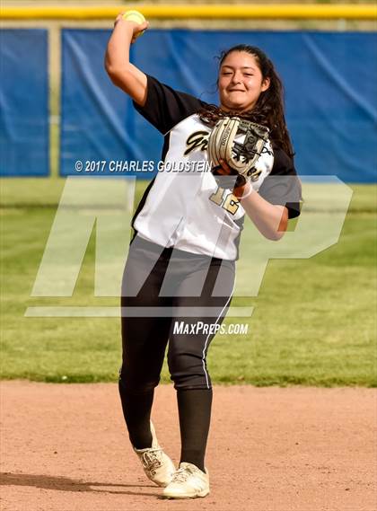 Thumbnail 3 in Golden Valley @ Agoura photogallery.