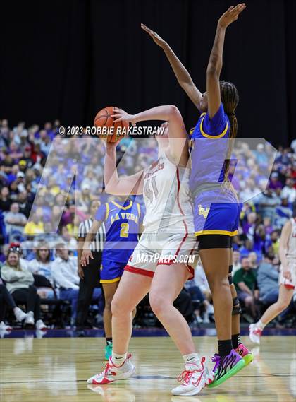 Thumbnail 3 in Glen Rose vs. La Vega (UIL 4A Basketball State Semifinal) photogallery.