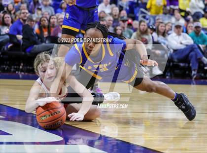 Thumbnail 3 in Glen Rose vs. La Vega (UIL 4A Basketball State Semifinal) photogallery.