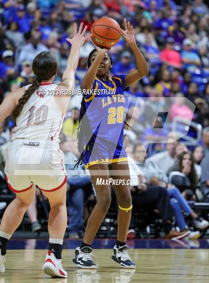 Thumbnail 3 in Glen Rose vs. La Vega (UIL 4A Basketball State Semifinal) photogallery.