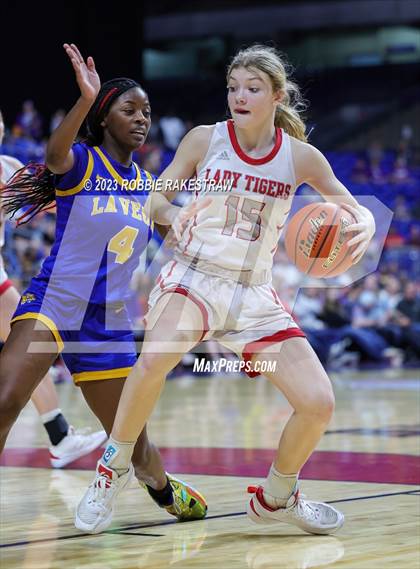 Thumbnail 1 in Glen Rose vs. La Vega (UIL 4A Basketball State Semifinal) photogallery.