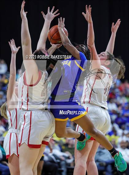 Thumbnail 1 in Glen Rose vs. La Vega (UIL 4A Basketball State Semifinal) photogallery.